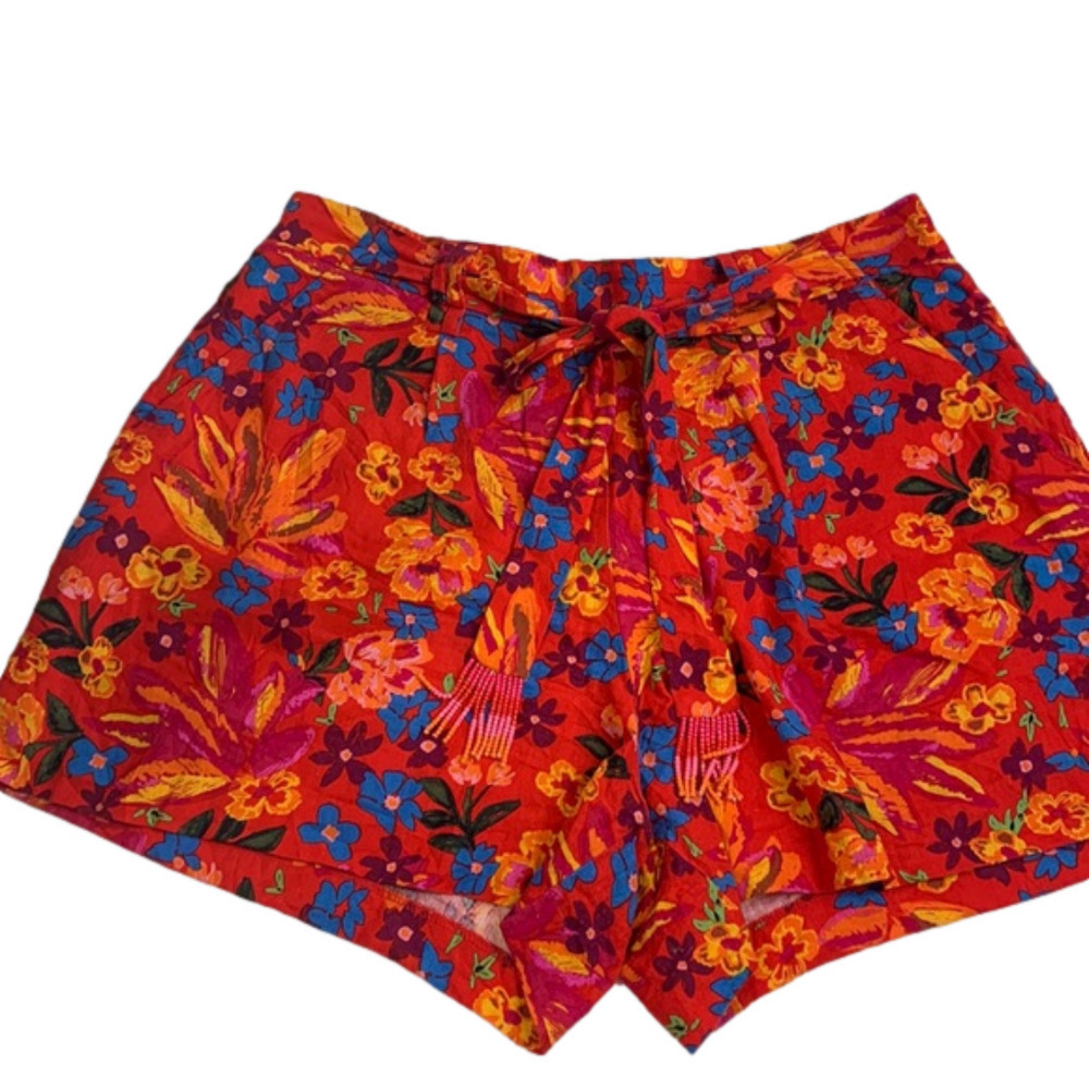 C & C .Red Floral Linen blend pull on Casual Shorts with Beaded Tassle Tie
